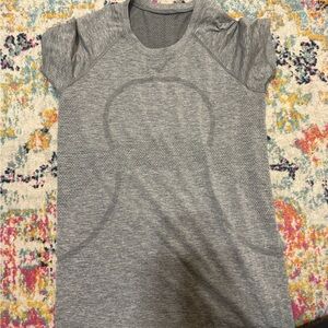 Lululemon swiftly tech short sleeve shirt